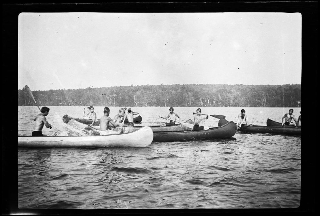 Miniature of Genre- Many Kids Paly On Or Near Water